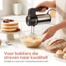 Handmixer bij bakken met taart